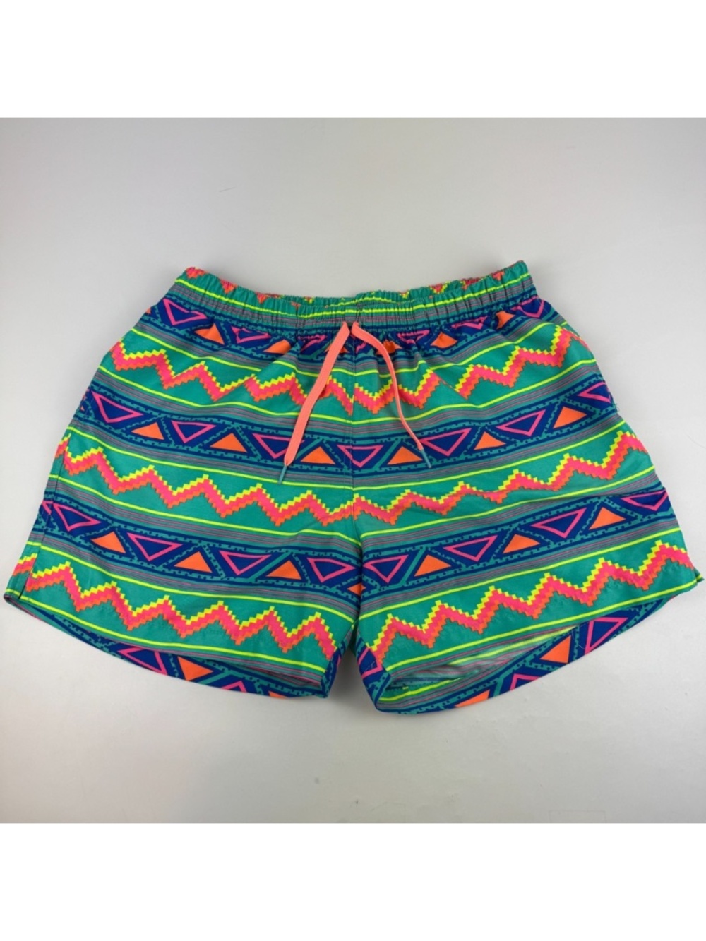 Chubbies Mens Size XL x 4.5in Swim Trunks Board Shorts Unlined Aztec Made in USA
